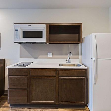 Woodspring Suites Davenport Quad Cities Экстерьер фото