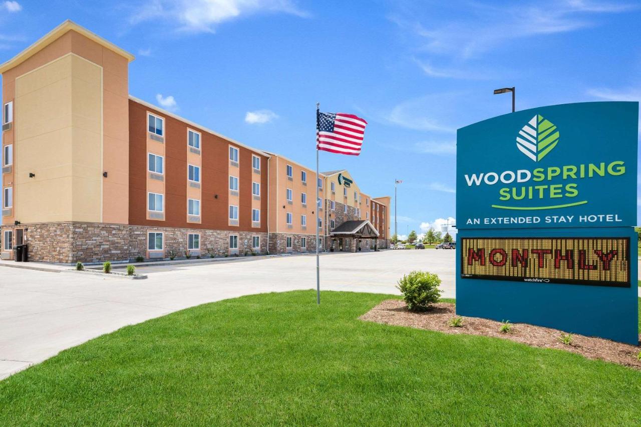 Woodspring Suites Davenport Quad Cities Экстерьер фото